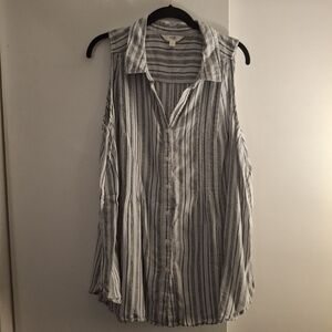 Terra & Sky Striped Sleeveless Button-Down Top - Gray & Black
